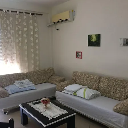 Noah 2 Bedrooms 300 M From Lungomare With Private Parking Daire Avlonya