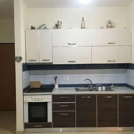 Noah 2 Bedrooms 300 M From Lungomare With Private Parking *