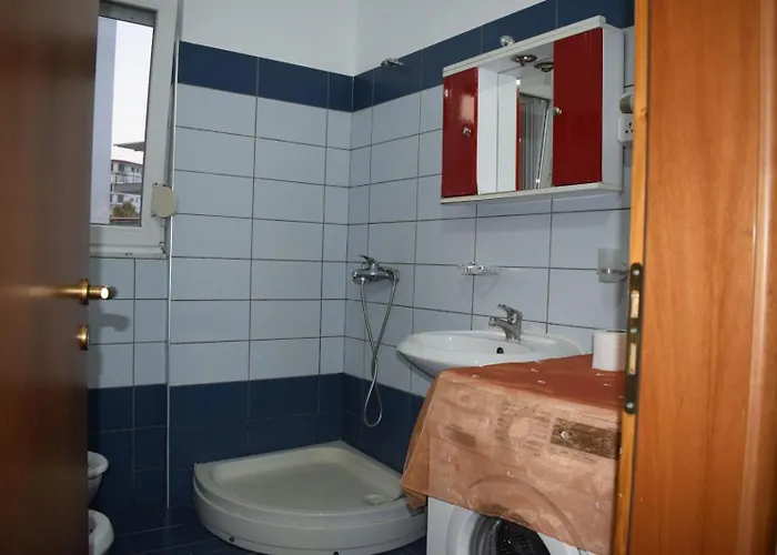 Noah 2 Bedrooms 300 M From Lungomare With Private Parking *